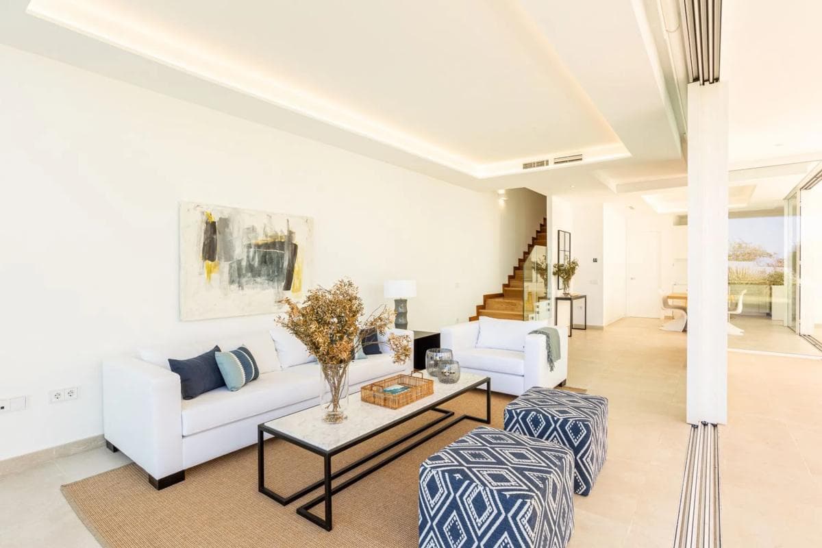 Продажа отдельного шале в Urbanizacion Valdeolletas, 14, Марбелла photo 2