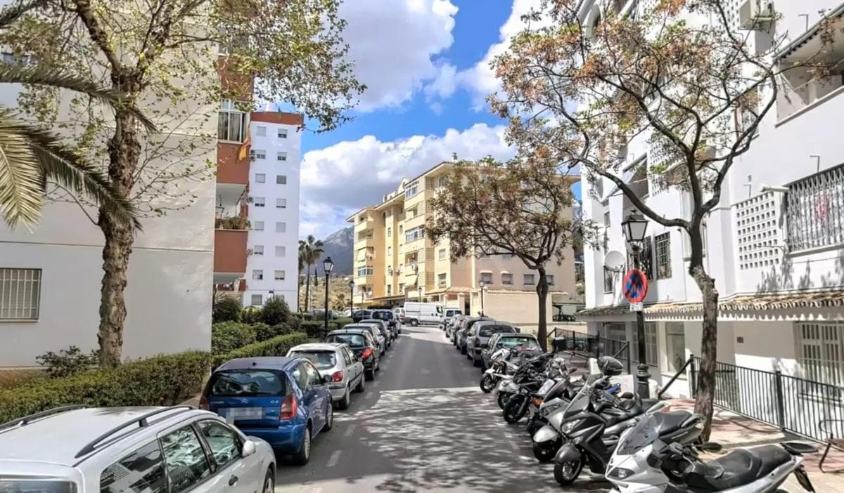 Venta de piso en Calle Salduba, Marbella
photo 2