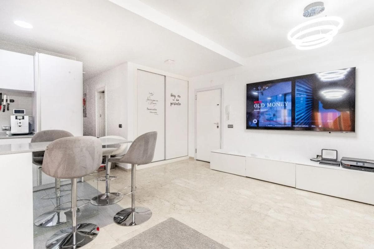 Sale of apartment in Calle Serenata, 52, Marbella
photo 3