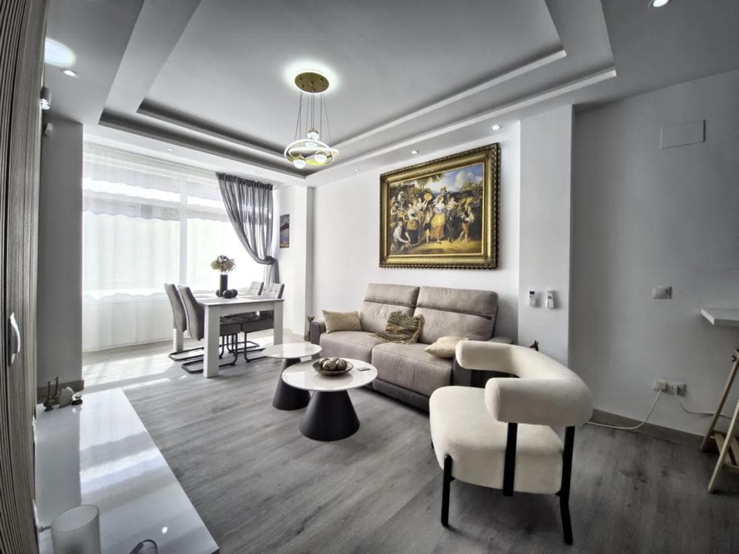 Sale of apartment in Avenida Ricardo Soriano, Marbella
photo 2