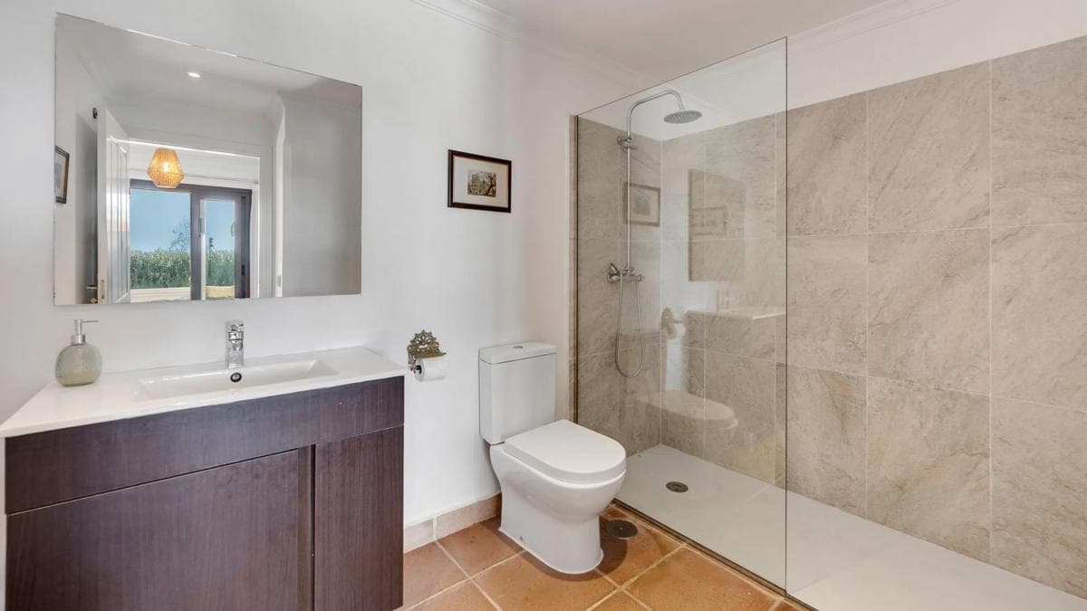Sale of independent chalet in Camino del Pinar, Marbella
photo 5