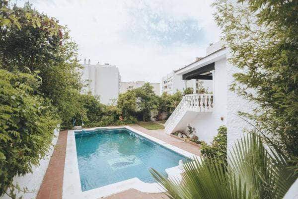 Частный шале на продаже в Calle los Olivos, 5 B, Марбелла thumbnail 1