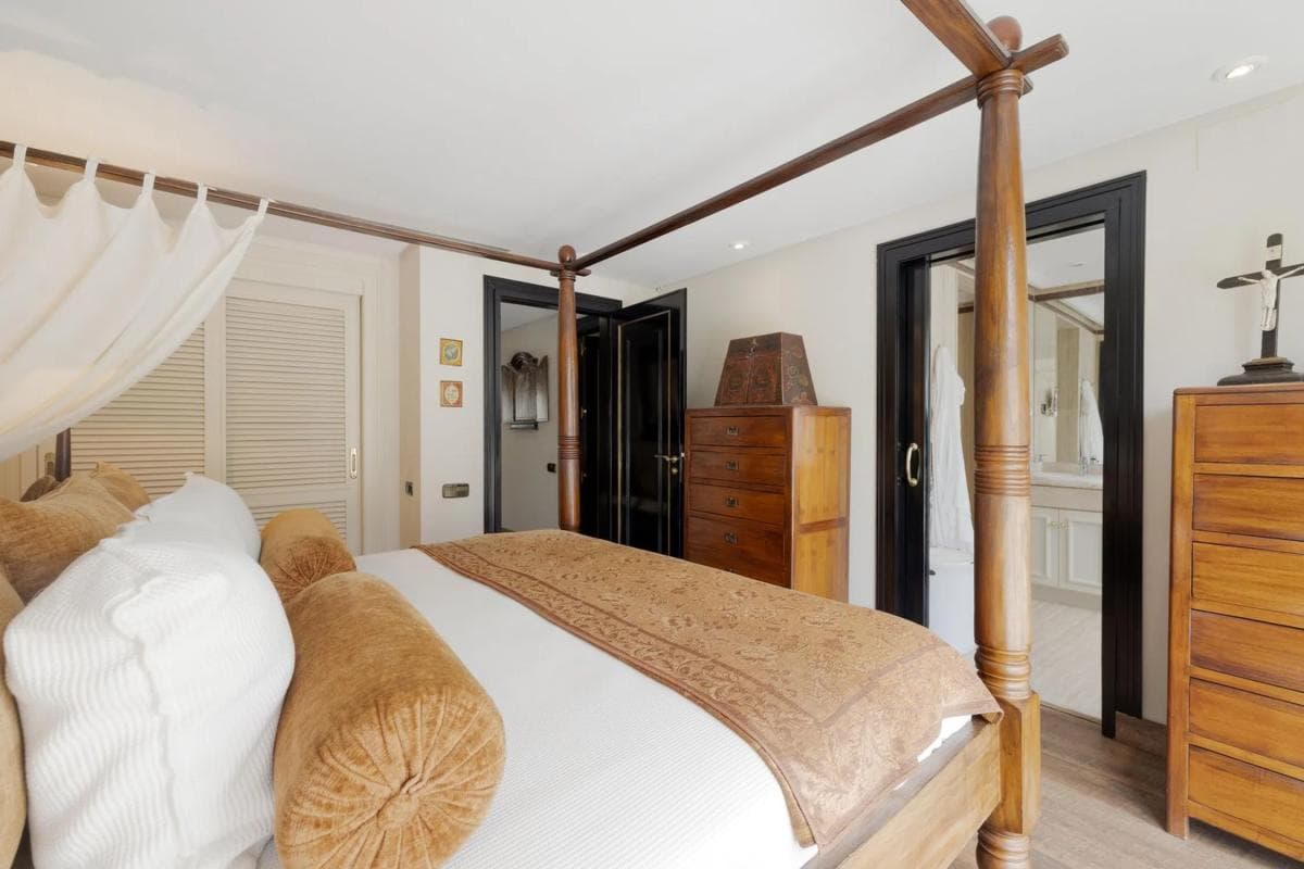 Venta de piso en Barrio Playa de la Fontanilla, Marbella
photo 2