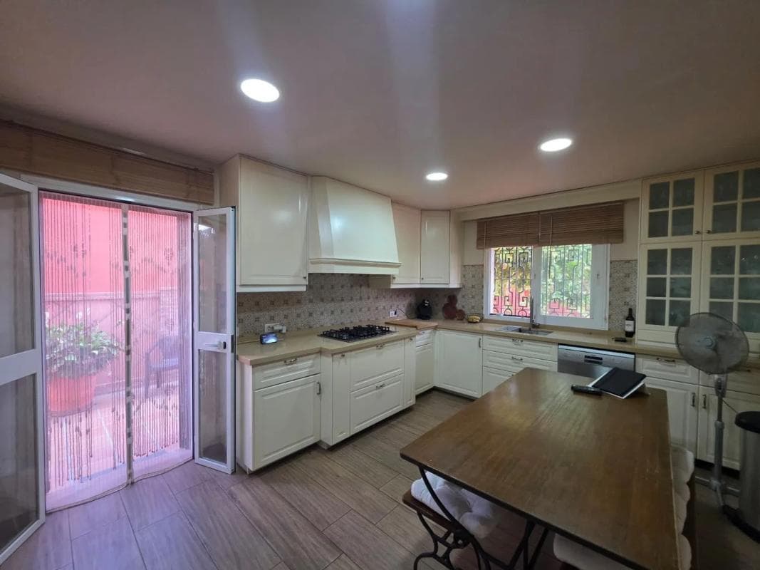 Продажа отдельного шале в Barrio La Patera, Марбелла photo 2