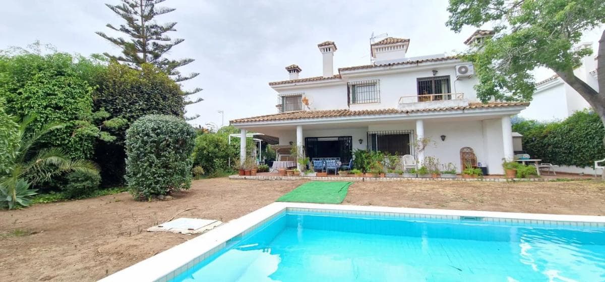 Venta de chalet independiente en Urbanizacion el Mirador, Marbella
photo 3