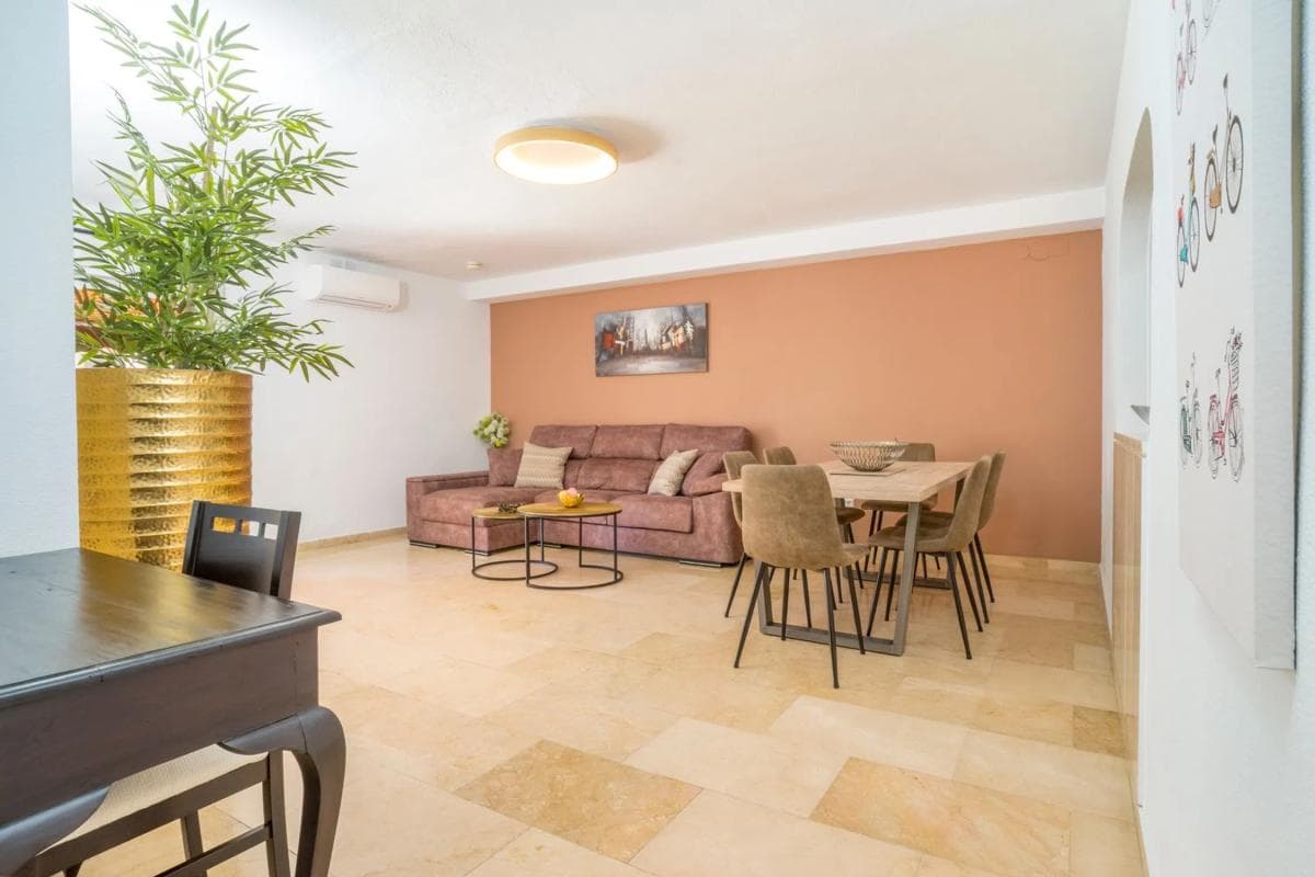 Продажа квартиры на CL ALONSO BAZAN, Марбелла
photo 2