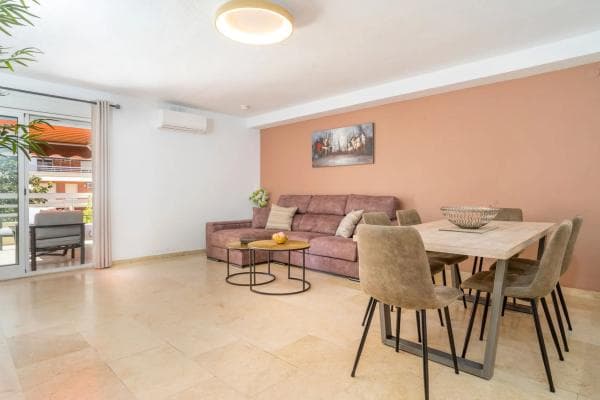 Piso en venta en CL ALONSO BAZAN, Marbella
thumbnail 2