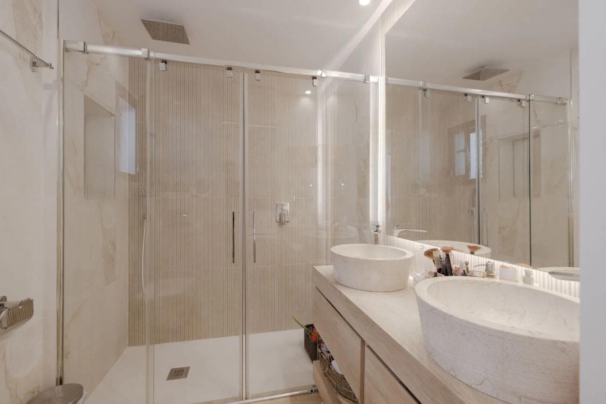 Venta de chalet independiente en Barrio Valdeolletas-Las Cancelas-Xarblanca, Marbella
photo 3