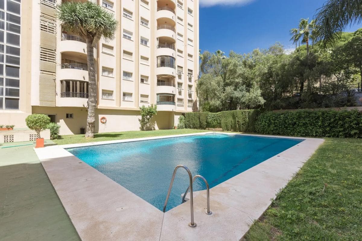 Продажа квартиры на Barrio Ricardo Soriano, Марбелла
photo 3