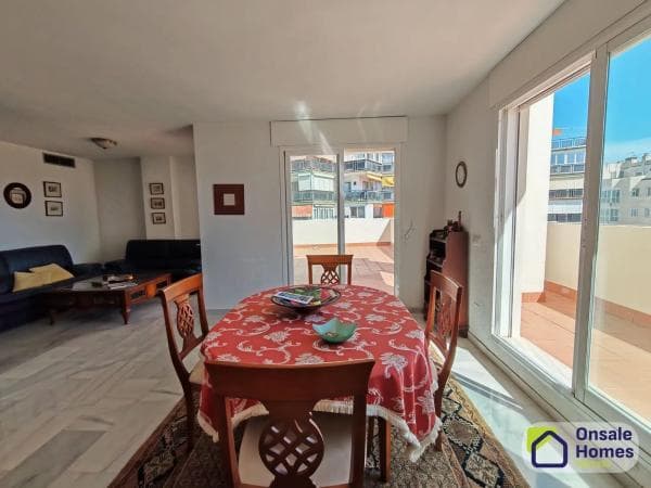 Ático en venta en Calle Jacinto Benavente, 35, Marbella thumbnail 1