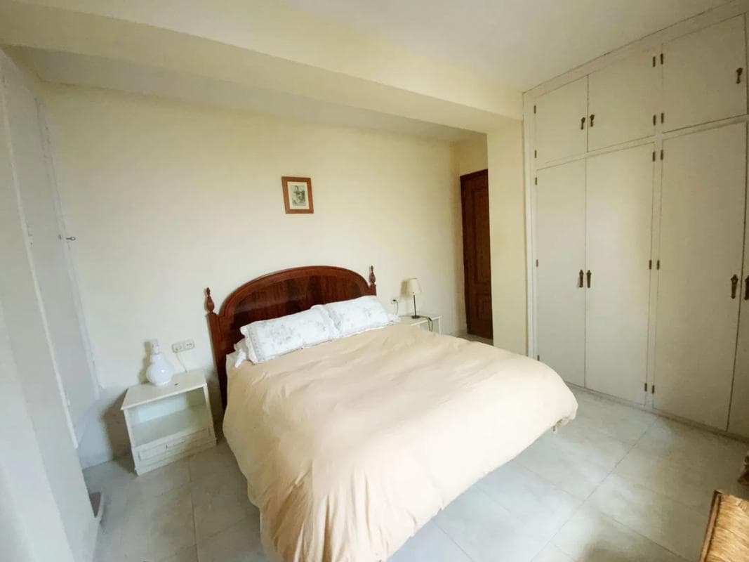 Venta de chalet independiente en Calle Buitrago, Marbella
photo 3