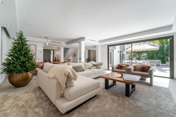 Chalet independiente en venta en Barrio Huerta Belón-Calvario, Marbella
thumbnail 1