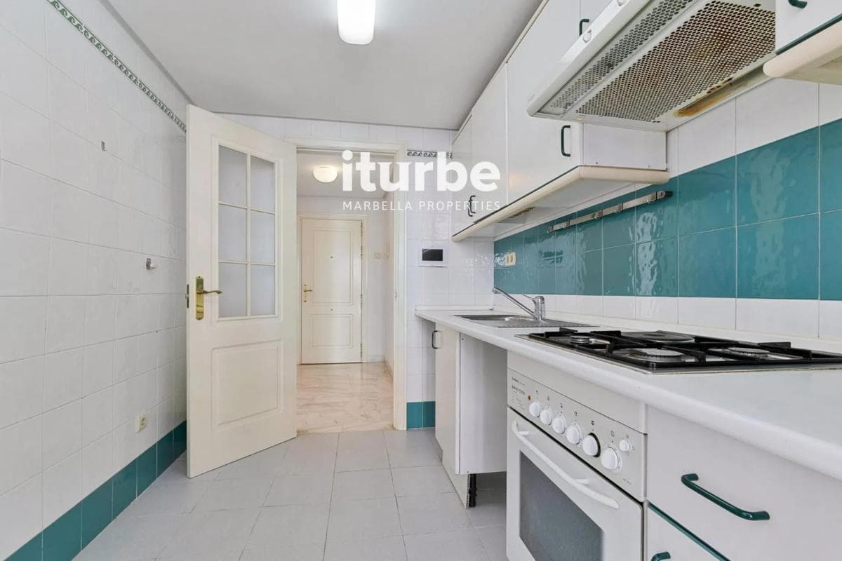 Продажа квартиры на Calle Jacinto Benavente, 16, Марбелла
photo 5
