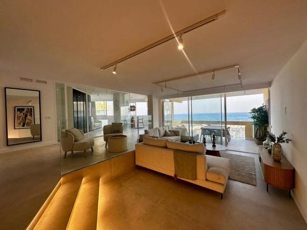 Квартира на продажу на Barrio Playa Bajadilla-Puertos, Марбелла photo 1
