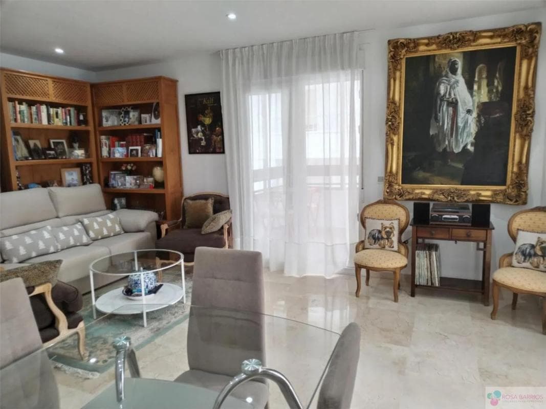 Продажа квартиры на Barrio Playa Bajadilla-Puertos, Марбелла
photo 4