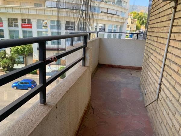 Piso en venta en Calle Jacinto Benavente, Marbella
thumbnail 2