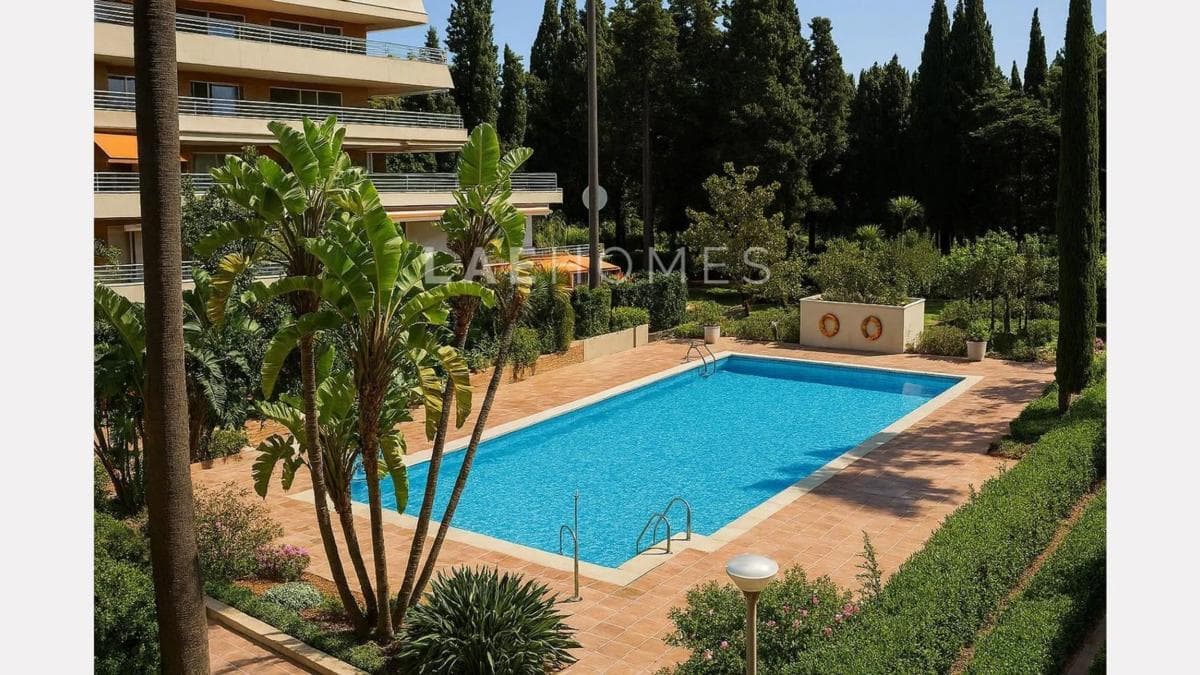 Продажа квартиры на Barrio Playa de la Fontanilla, Марбелла
photo 2