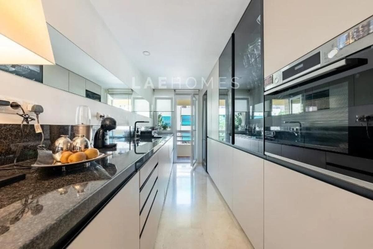 Продажа квартиры на Barrio Playa de la Fontanilla, Марбелла
photo 4