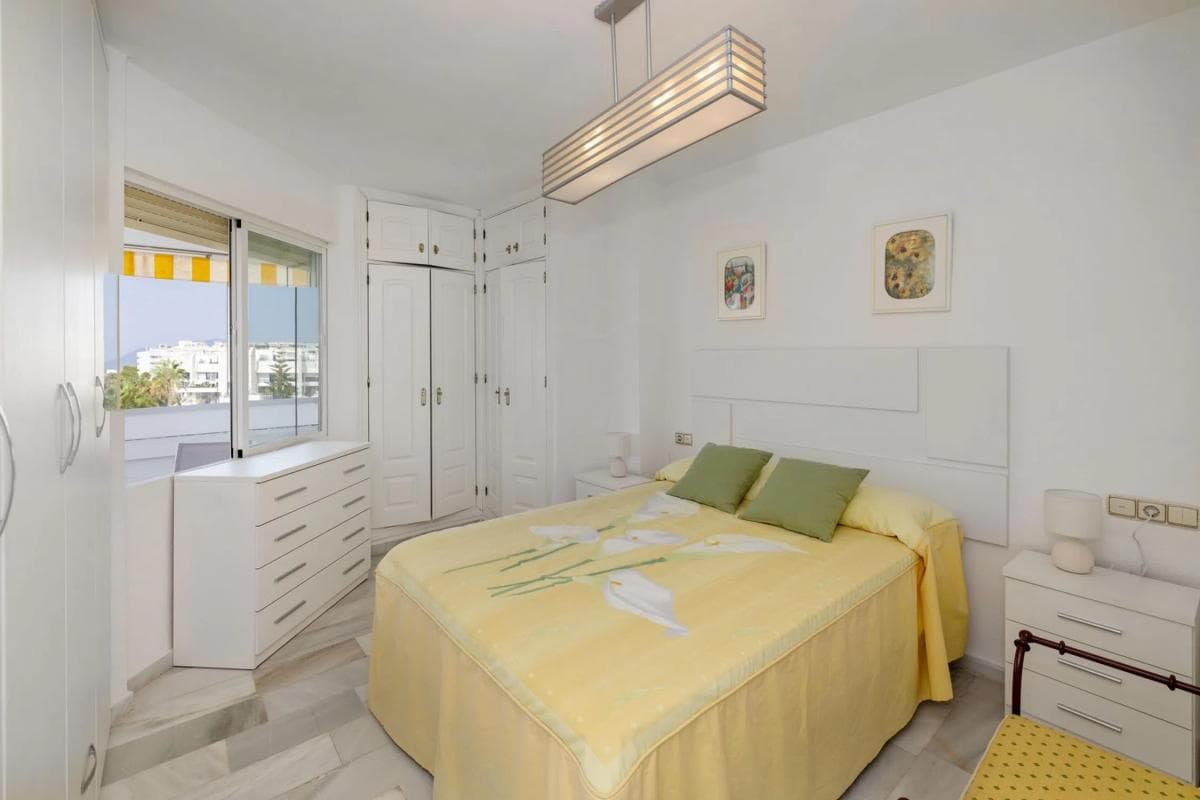 Продажа квартиры на Barrio Playa de la Fontanilla, Марбелла
photo 2