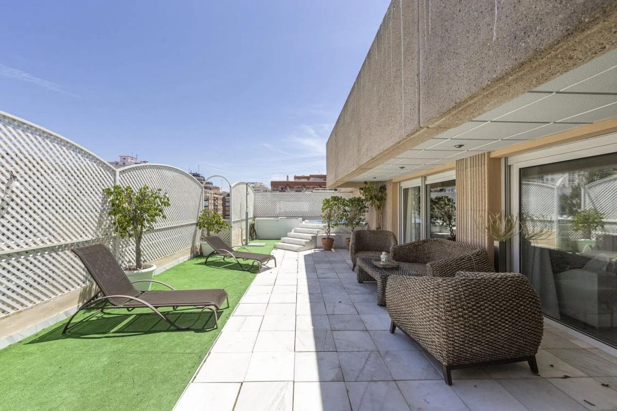 Venta de ático en Avenida Ricardo Soriano, Marbella photo 3