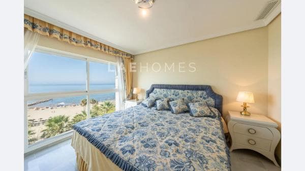 Piso en venta en Barrio Playa Bajadilla-Puertos, Marbella
photo 1