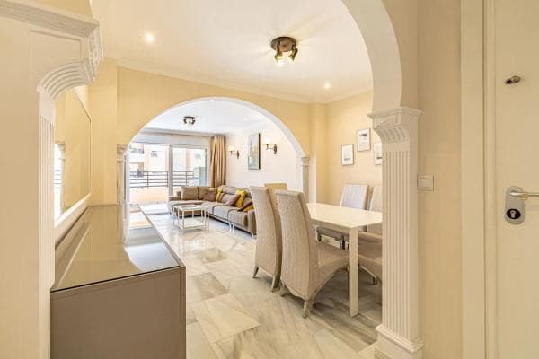 Piso en venta en Avenida Ricardo Soriano, 70, Marbella
thumbnail 1