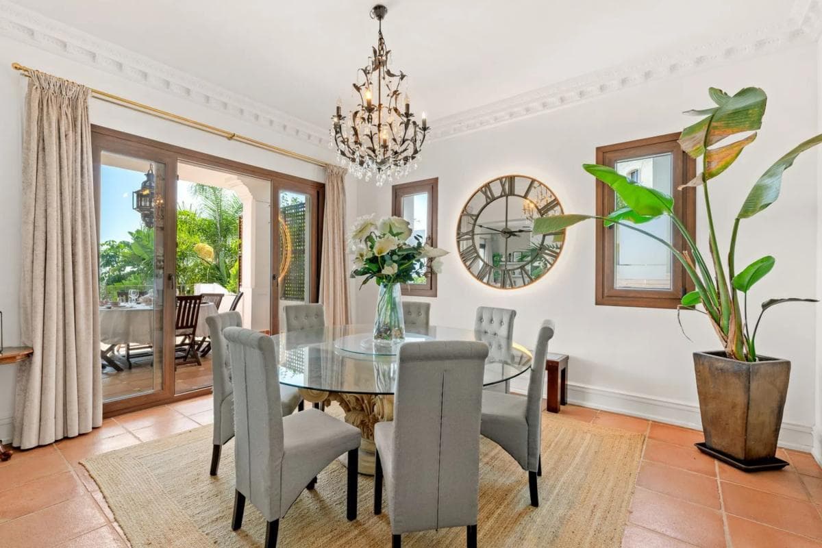 Venta de chalet independiente en Barrio Valdeolletas-Las Cancelas-Xarblanca, Marbella
photo 3