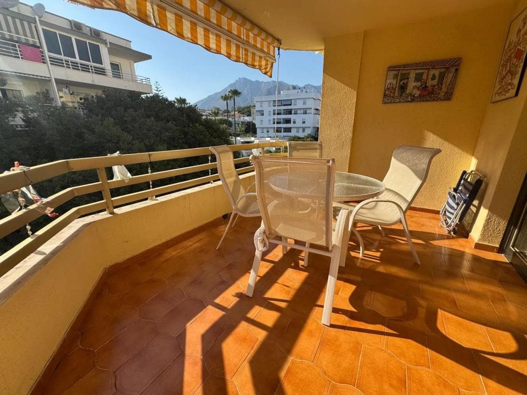Venta de piso en Calle Pablo Casals, Marbella
photo 2