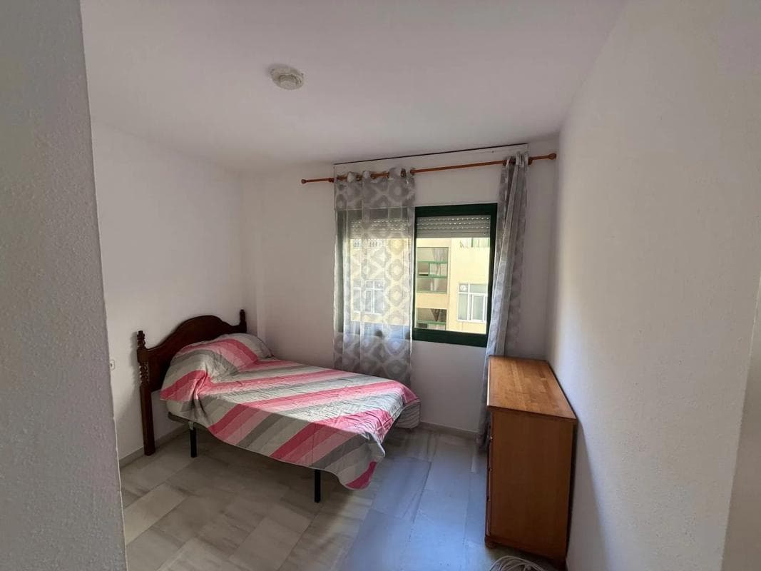 Venta de piso en Calle Jacinto Benavente, Marbella
photo 4