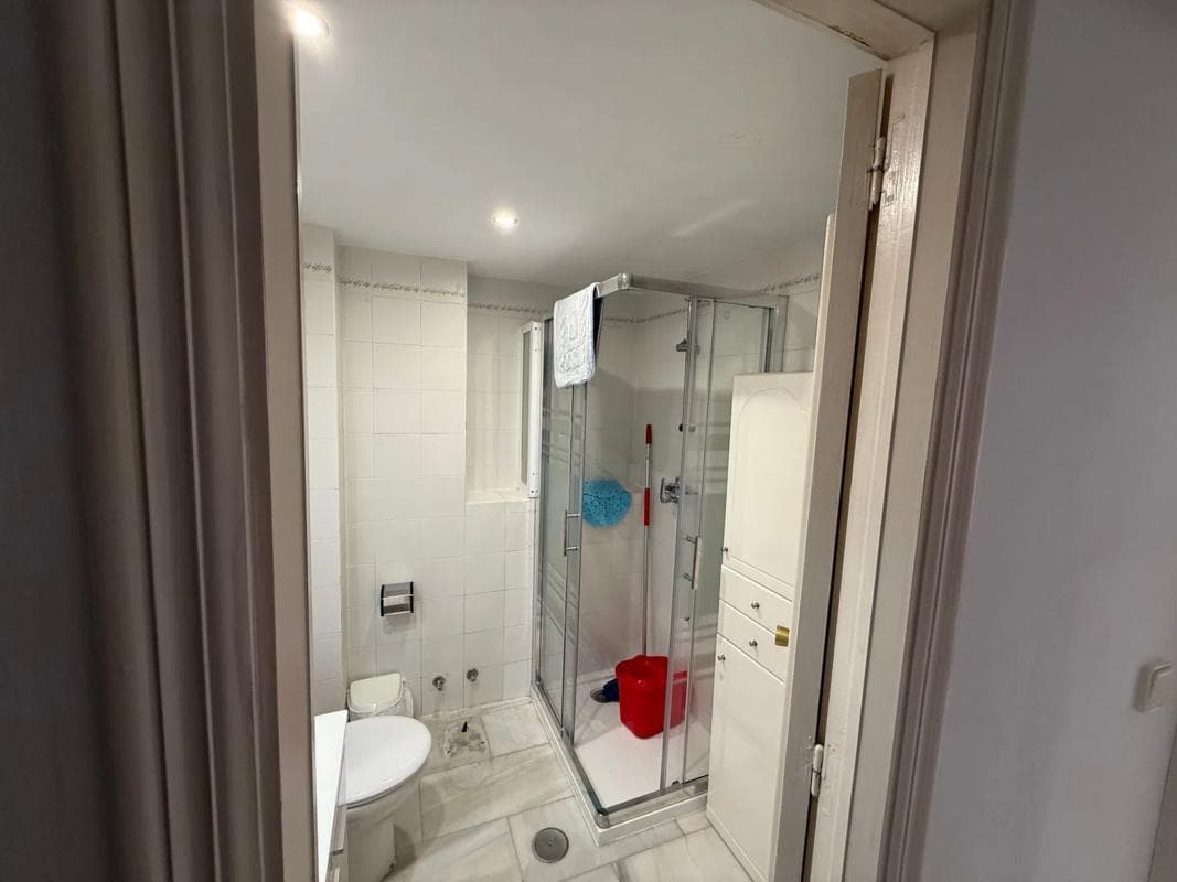 Venta de piso en Calle Jacinto Benavente, Marbella
photo 5