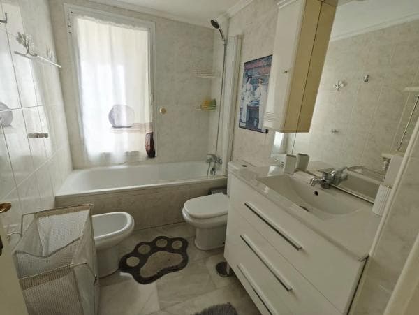 Piso en venta en Barrio Playa Bajadilla-Puertos, Marbella
photo 1