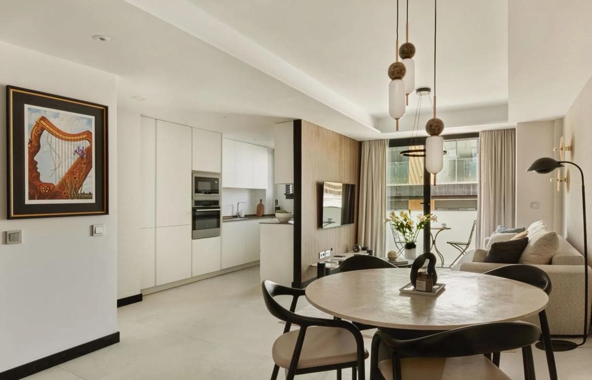 Sale of apartment in CL LUIS OLIVER, Marbella
photo 2