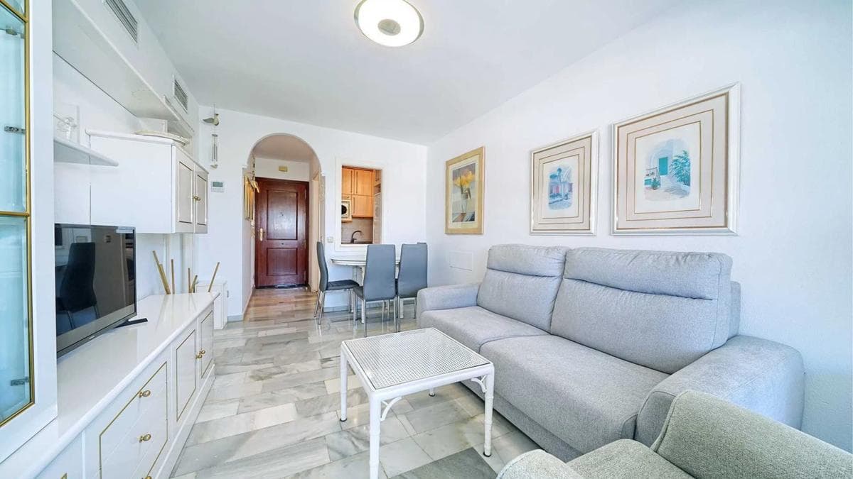 Venta de piso en Calle Camilo José Cela, 10 -14, Marbella
photo 4