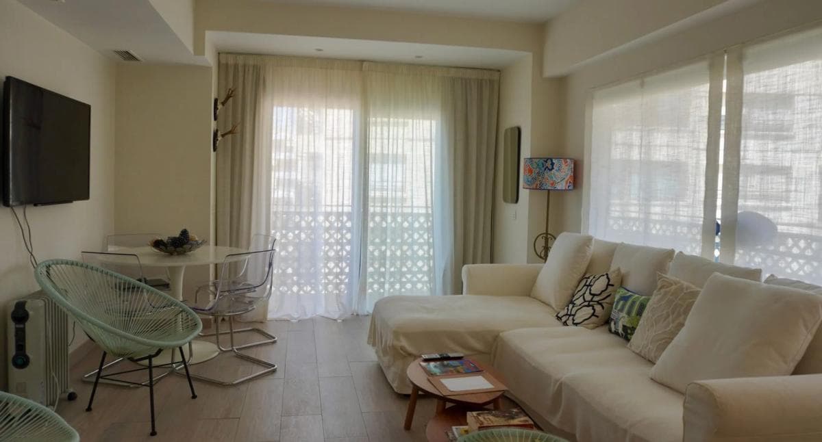 Venta de piso en Calle Mediterráneo, Marbella
photo 4