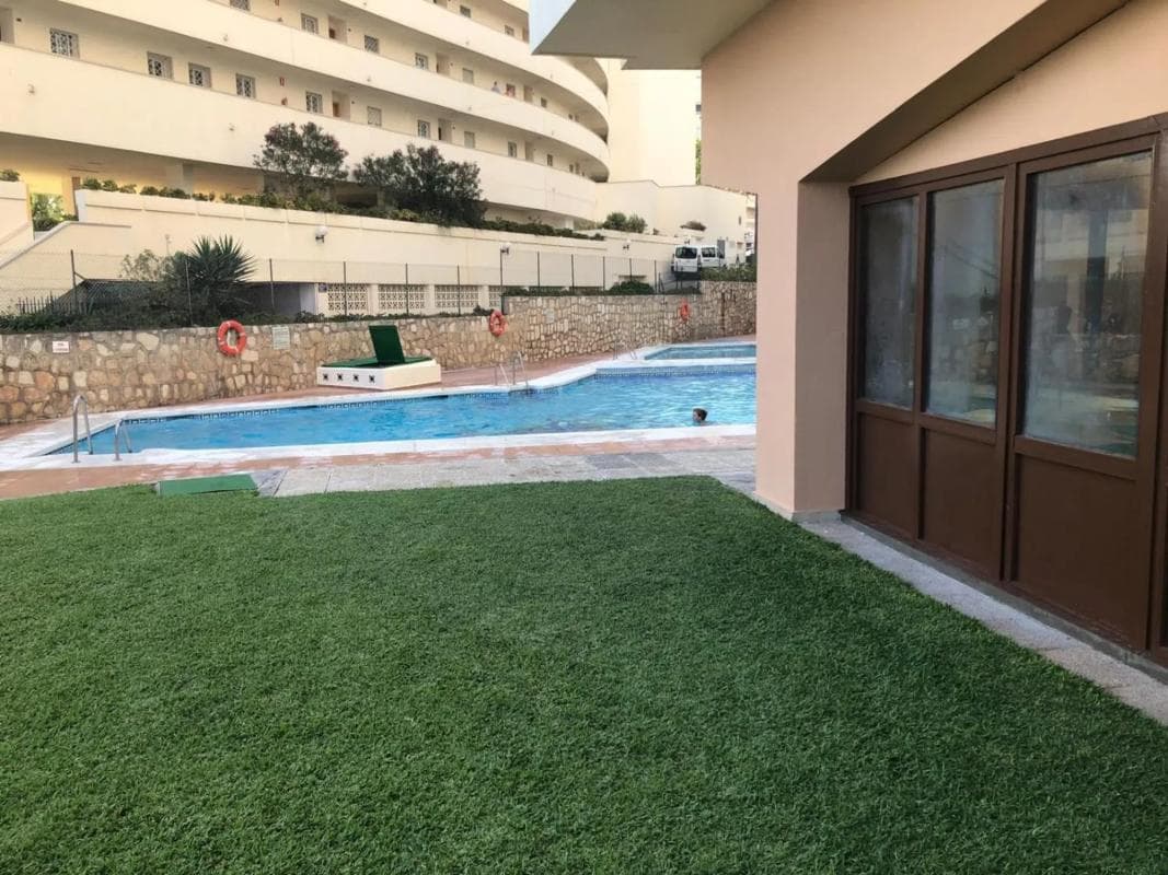 Venta de piso en Calle Camilo José Cela, Marbella
photo 2