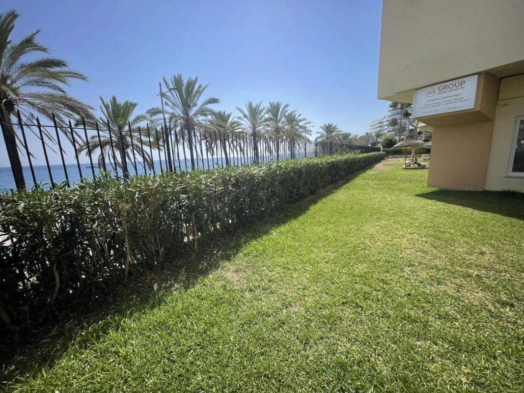 Venta de piso en Calle Camilo José Cela, Marbella
photo 3