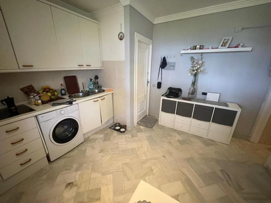 Venta de piso en Calle Camilo José Cela, Marbella
photo 4