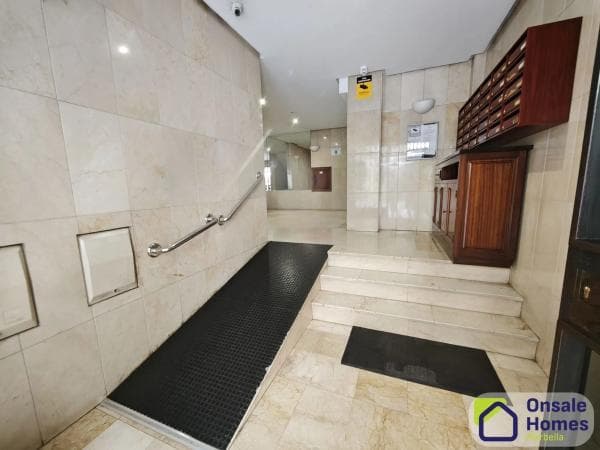 Piso en venta en Avenida Antonio Belón s/n, Marbella
photo 1