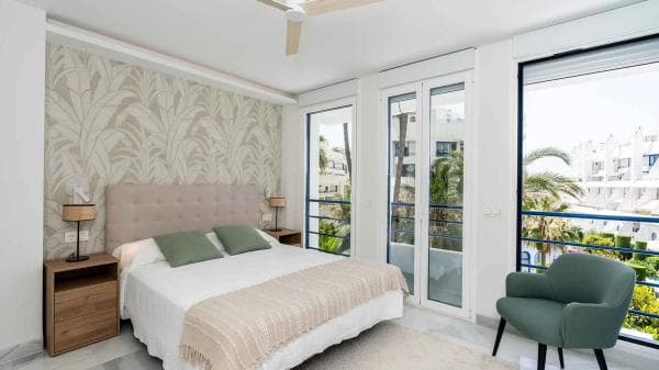 Piso en venta en Calle de Ramón Gómez de la Serna, 61, Marbella
thumbnail 2