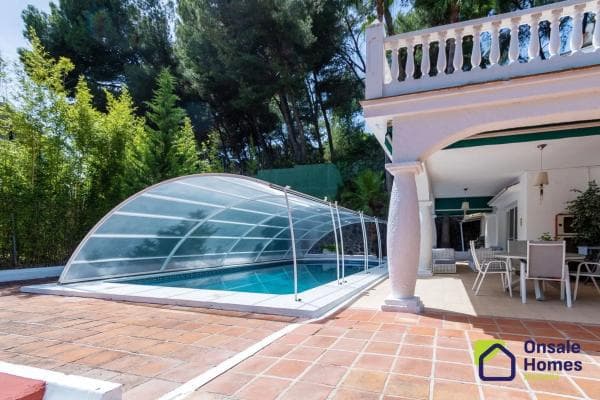 Chalet independiente en venta en Calle Jacinto Benavente, 16, Marbella
photo 1