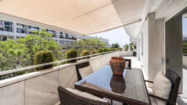 Piso en venta en Calle Estébanez Calderón, 137 -9, Marbella
photo 1