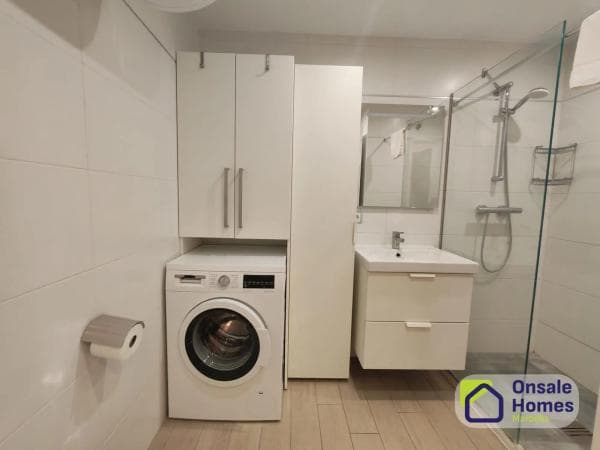 Piso en venta en Calle Juan Ruiz Muñoz, 2, Marbella
thumbnail 1