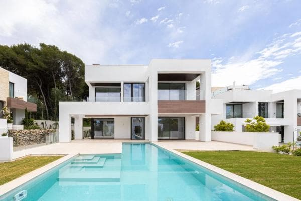 Chalet independiente en venta en CL VIGIL DE QUIÑONES-MERCED, Marbella
thumbnail 2