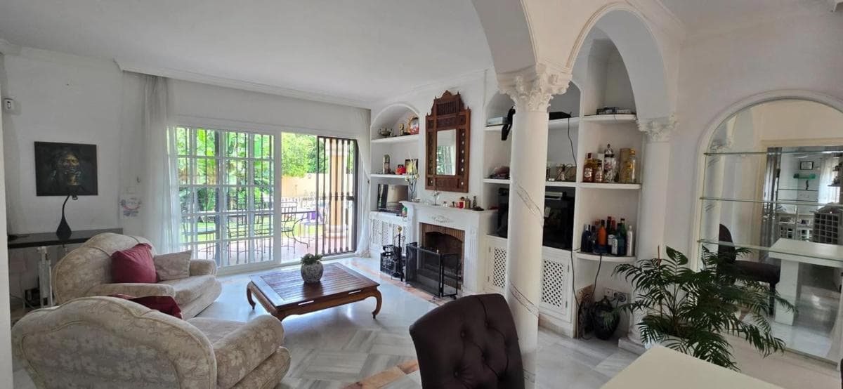 Venta de chalet independiente en Calle la Pimienta, Marbella
photo 4