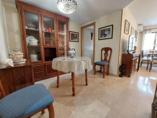 Piso en venta en Avenida Antonio Belón, Marbella
thumbnail 1
