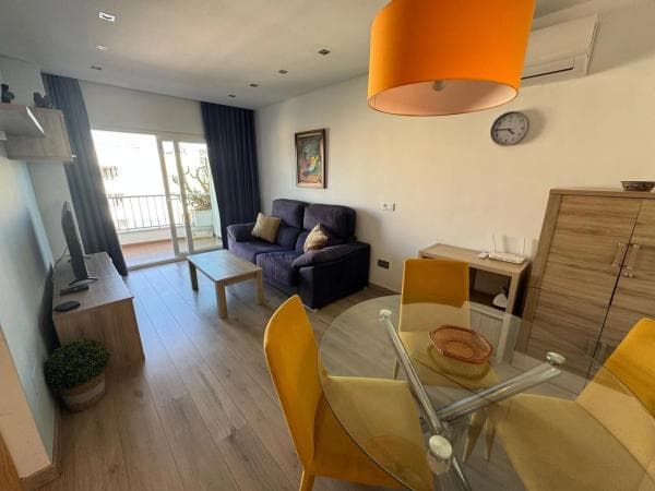 Piso en venta en Calle CAMILO JOSÉ CELA, 6, Marbella
thumbnail 1
