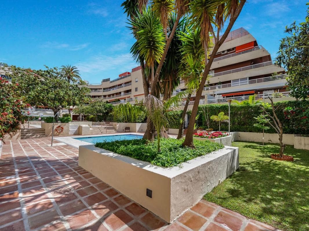 Venta de piso en Avenida Arias Maldonado, Marbella
photo 2