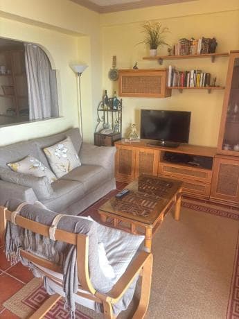 Piso en venta en Barrio Playa Bajadilla-Puertos, Marbella
photo 1