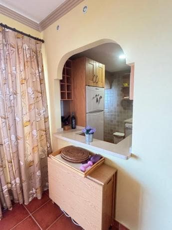 Piso en venta en Barrio Playa Bajadilla-Puertos, Marbella
thumbnail 2