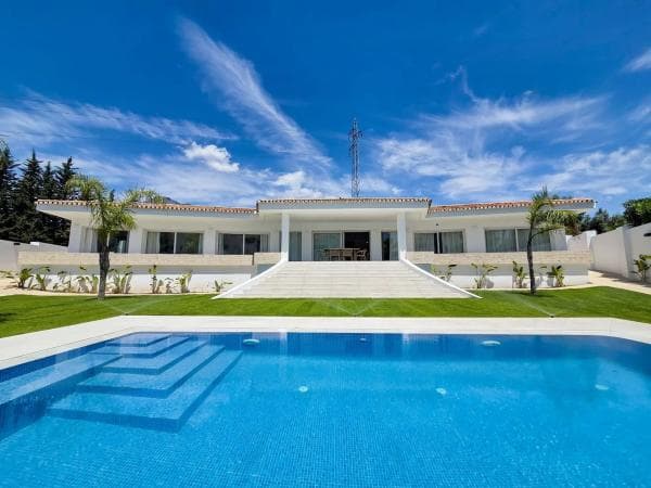 Independent chalet for sale in Paseo de los Jazmines, Marbella
thumbnail 2